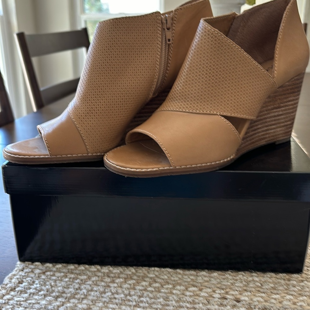 Lucky Brand wedges